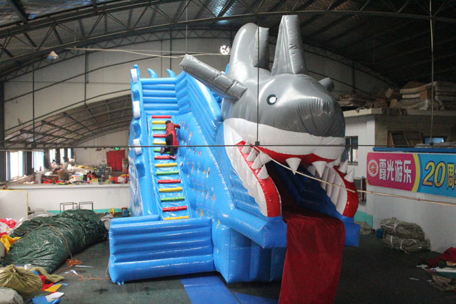上海大鲨鱼水滑梯制造